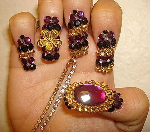 6. При желании эти ногти можно сдать в ломбард. 😜 Ну точно дорого богато!