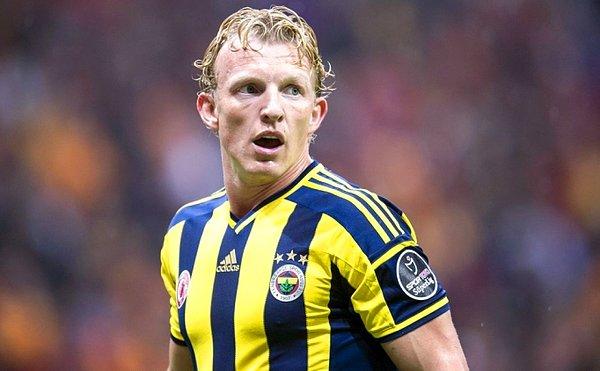Fenerbahçe'de 3 sezonda çıktığı toplam 130 maçta 37 gol atıp 28 asist yaptı.
