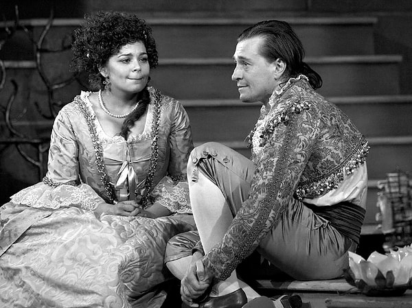 11. Специально для роли Фигаро Сергей выучился искусству брадобрея