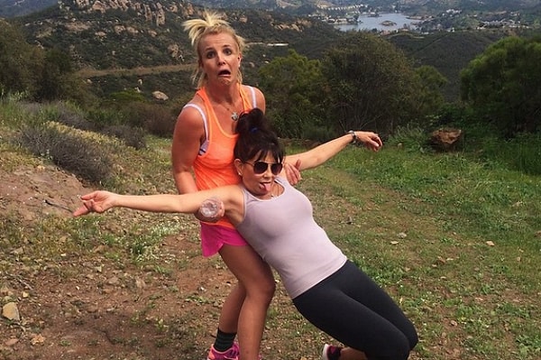 10. Бритни и Линн Спирс