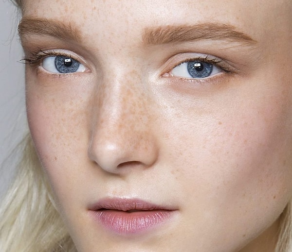 2. Бледная кожа