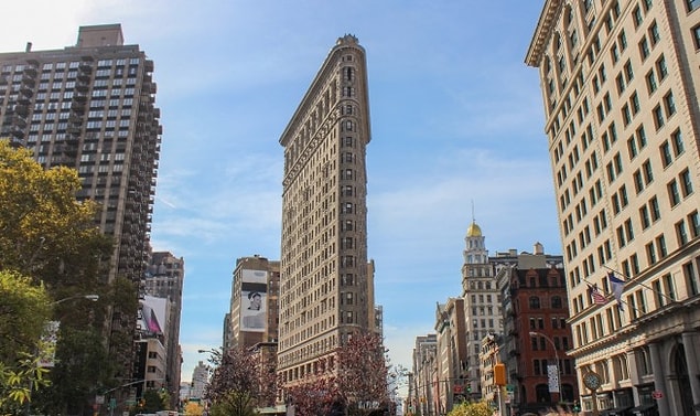 14. New York'ta sıra dışı mimarisi ile dikkat çeken bu binanın adı ne ola ki?