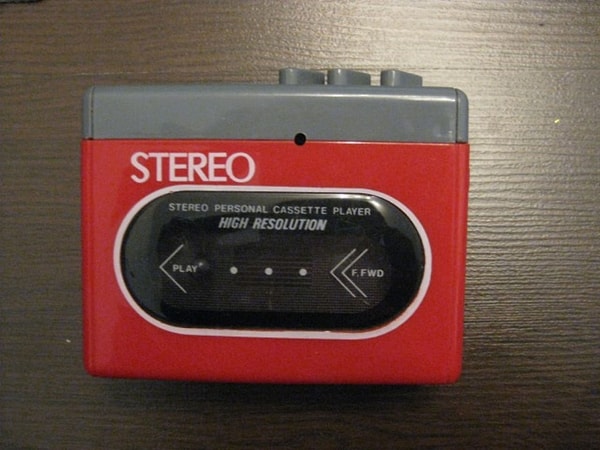 25. Иметь кассетный плеер было круто и престижно!