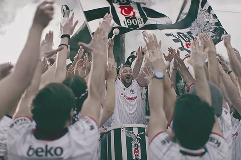 İster Siyah İster Beyaz, Evdeki Takım Oyunuyla O Forma Maça Yetişir
