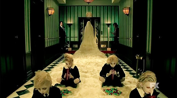 8. Пятый сезон происходит в загадочном отеле, который называется...