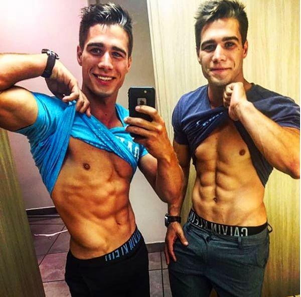 17 Hottest Twins On Instagram That'll Make You Look 'Twice'!