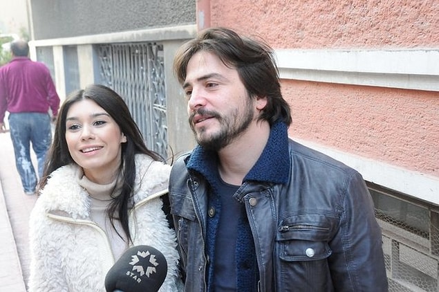 Nişanlısı Burcu Kıratlı'dan ayrıldığından beri de her "yakalandığında" durumu inkar ediyordu. Küçük kaçamaklarının altından bir şey çıkmıyordu.
