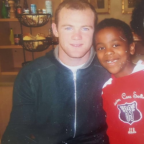 Hayatta her şeyin mümkün olduğunu gösteren Manchester United'ın 16 yaşındaki yıldız adayı Angel Gomes 👊