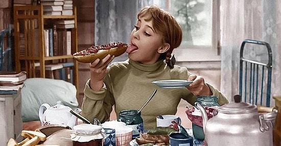 Тест: Насколько хорошо вы помните советские фильмы? Попробуйте угадать, кого не хватает в кадре!