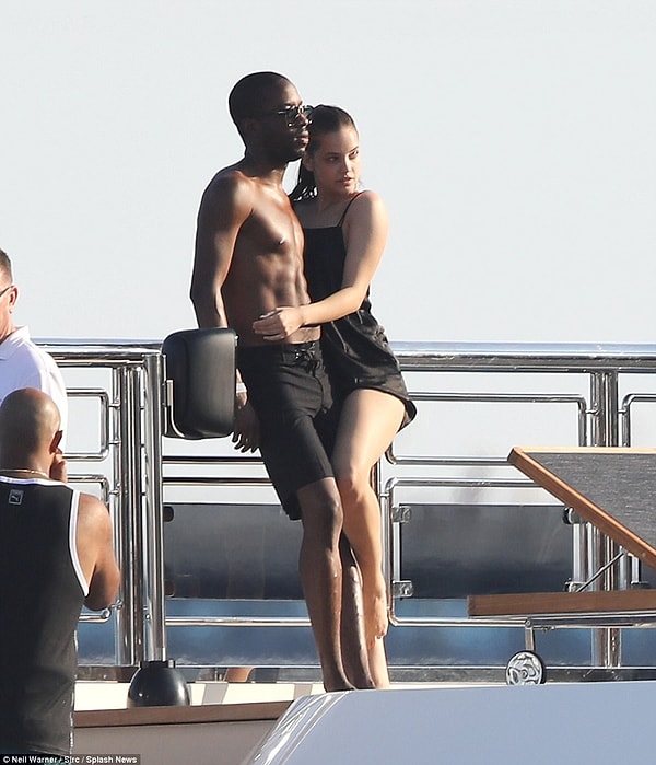 14. Среди прочих приглашенных оказалась и Барбара Палвин.