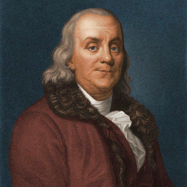 8. Benjamin Franklin, genç erkek avcısı yaşlı kadınları avlıyordu.