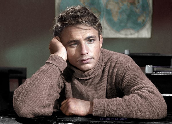 1. Николай Рыбников обожал шахматы и даже играл с такими гроссмейстерами, как Борис Спасский и Ефим Геллер.