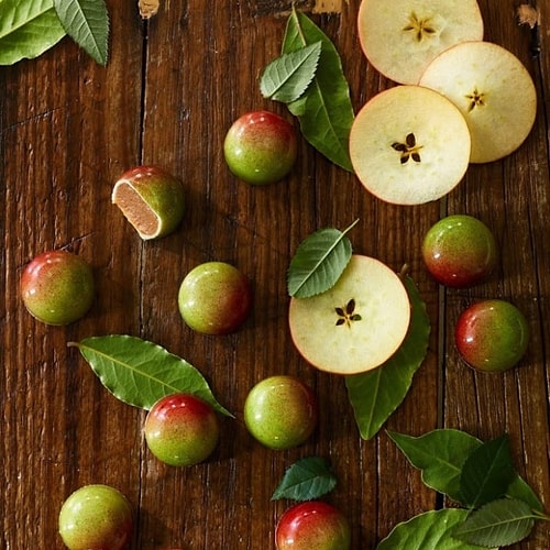 Karamel dolgulu, elma çikolatalar! 🍫🍏😳