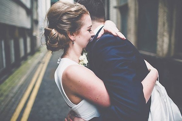 2. Верю, что настанет время, когда судьба отойдет в сторонку и скажет: "Вам достаточно испытаний. Живите спокойно…"