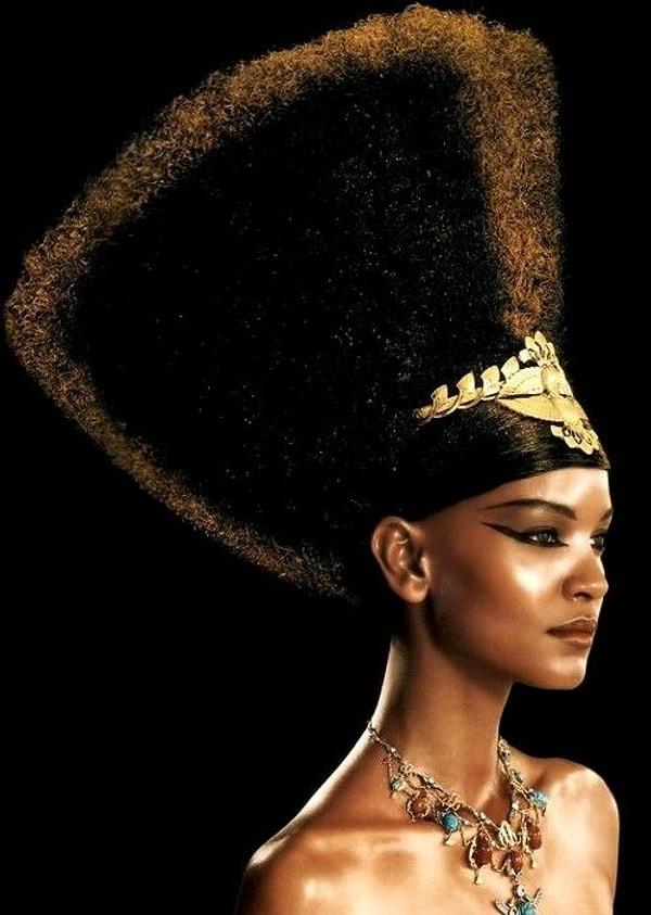 6. Akhenaton'un tek eşi Nefertiti değildi.
