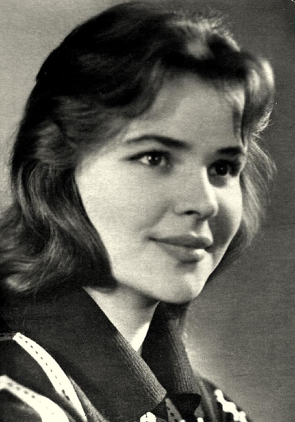 9. Катерину могла сыграть Наталья Сайко, Тамара Семина или Маргарита Терехова.