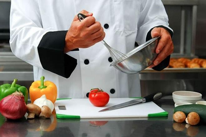 Yemek Okulunda Öğretilen Mutfakta Yapılması ve Yapılmaması Gereken 15 Şey