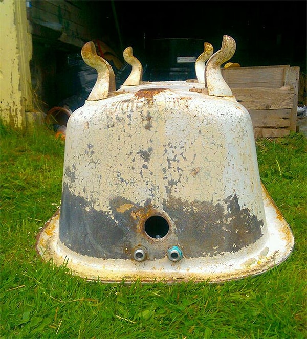 15. Бедняга, упал и не может встать