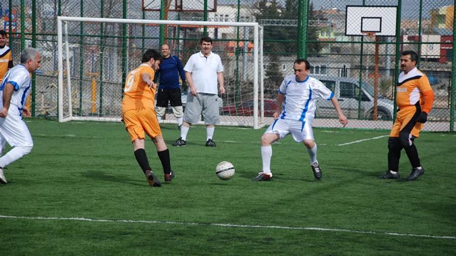 Hadi Beyler Basliyoruz 16 Maddede Hali Saha Maclarinin Olmazsa Olmazlari