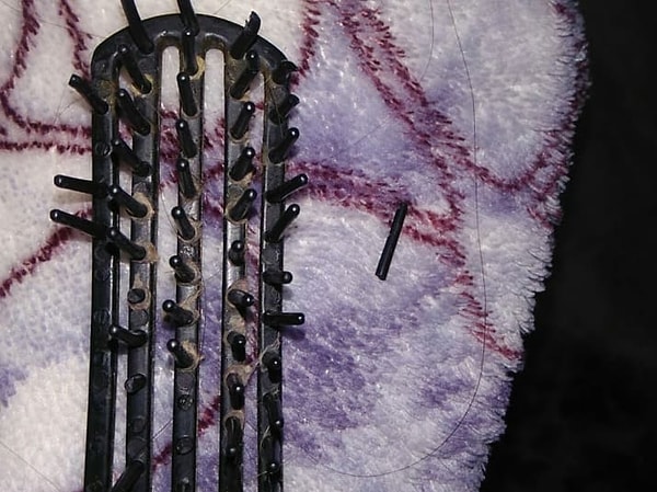 10. Расчёска тоже может пострадать: