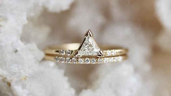 17. Все стороны этого бриллиантового треугольника стремятся ввысь!