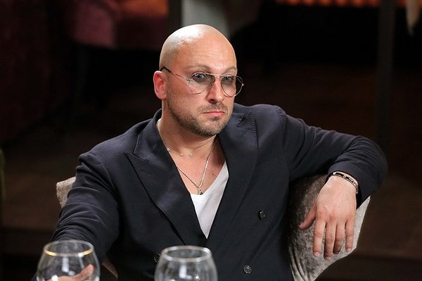 4. Дмитрий Нагиев (в сериале - хозяин ресторана Claude Monet Дмитрий Владимирович Нагиев)