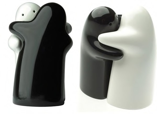 8. Вы передаете соль без ее черного собрата