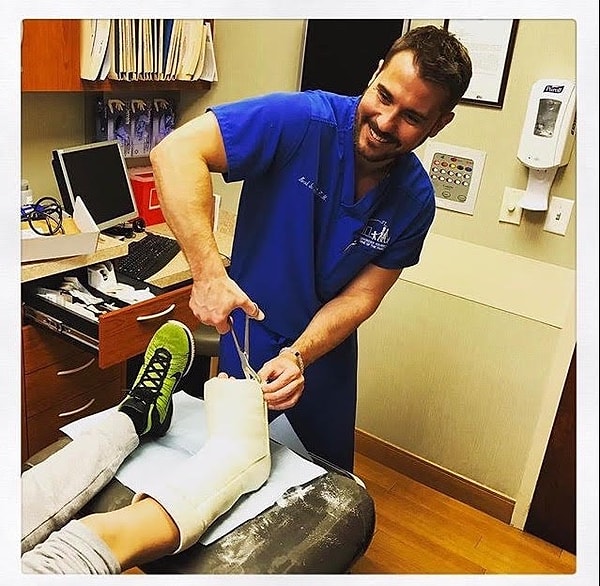 9. Dr. Bradley Schaeffer (@doctor.bradley)