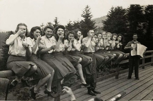 2. Их внешность должна была соответствовать определенным стандартам