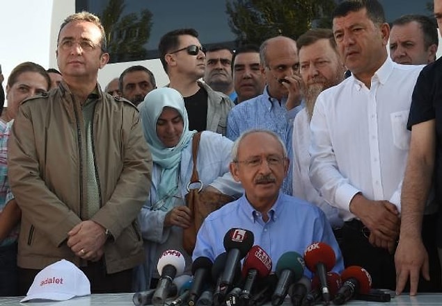 "Yürümenin suç olduğunu da ilk kez duyuyorum"