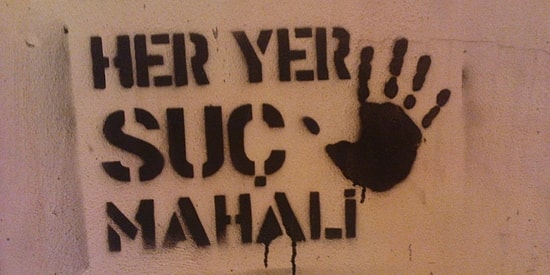 Minibüste Mini Etek Giyen Kadına Saldırı: 'Ramazan'da Böyle Giyinmeye Utanmıyor musun?'