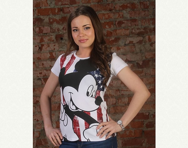 18. Футболки с Микки Маусом, порезанные на полоски