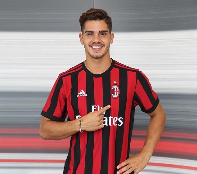 114. Andre Silva ➡️ Milan