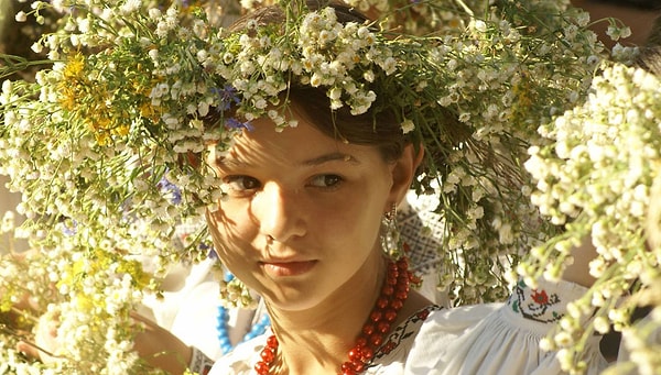 4. Собранным в эту ночь травам придавалась особая сила, их даже считали оберегами.