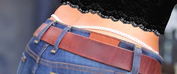 16. Хорошо, что джинсы с низкой талией остались в прошлом...