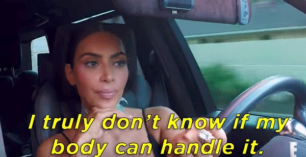 2. В одном из последних выпусков «Семейства Кардашян» Ким открыто говорила о том, что ищет суррогатную мать, которая могла бы выносить ее третьего ребенка, после того как врачи сказали, что для нее еще одна беременность может быть опасна.