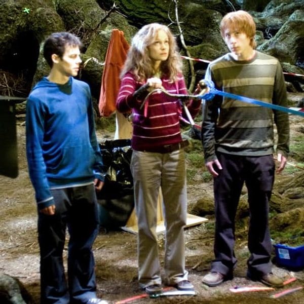 5. Дублеры Рэдклиффа, Гринта и Уотсон перед сценой с Гроххом