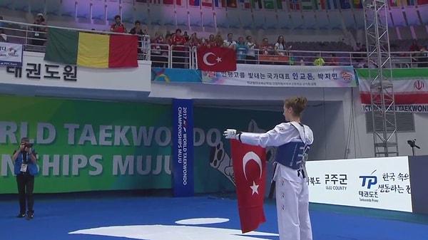 Güney Kore'nin Muju kentinde devam eden Dünya Tekvando Şampiyonası'nda da bir başarıya daha imza atarak bizleri gururlandırdı.