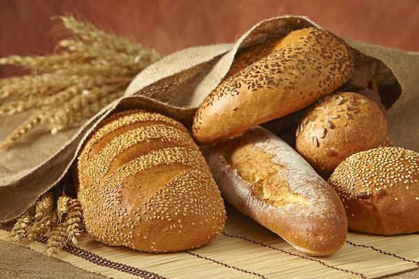 5. Ekmeğinizi taze saklamak istiyorsanız, ucundan değil ortasından kesin. Diliminizi aldıktan sonra ekmeğin iki parçasını birleştirirsiniz ve ekmeğiniz kurumaz.