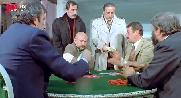 9. Poker oyunu pek kumar kültürümüzde olmadığı halde kumar sahneleri her zaman bu oyun odaklıdır.