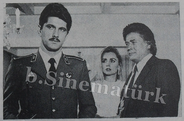 Kötü yollardan para kazanan kişinin okuttuğu kardeşi veya oğlu ya avukat olur ya da polis.