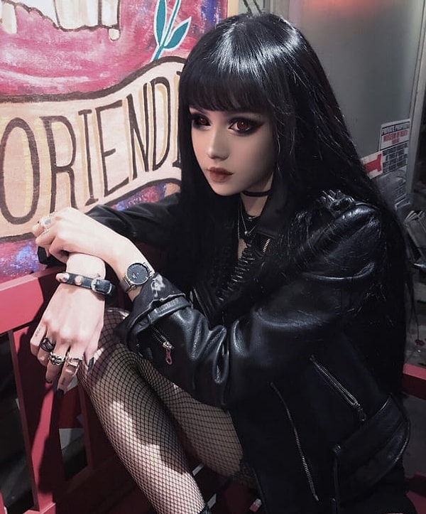 6. И это неудивительно, ведь наблюдать за жизнью живой куклы интересно и познавательно