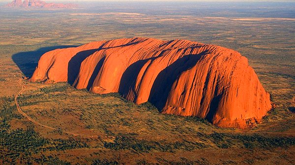 6. Uluru, Avustralya