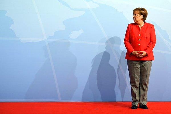 G20 Zirvesi'nin Dönem Başkanı ve Almanya Başbakanı Angela Merkel, zirvenin düzenlendiği Hamburg Fuar Kongre Merkezi'nde konuklarını karşıladı.