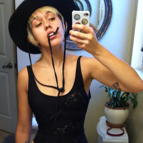 Miley Cyrus ve Mardee Raquel