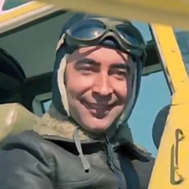 Gülen Gözler