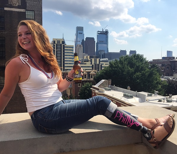 15. И, конечно же, родной город Девон - Филадельфия.