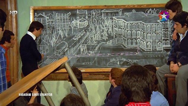 9. Hababam Sınıfı Uyanıyor'da akıllarda iz bırakan okuldan kaçış planını kara tahtaya çizen kişi kim olabilir?