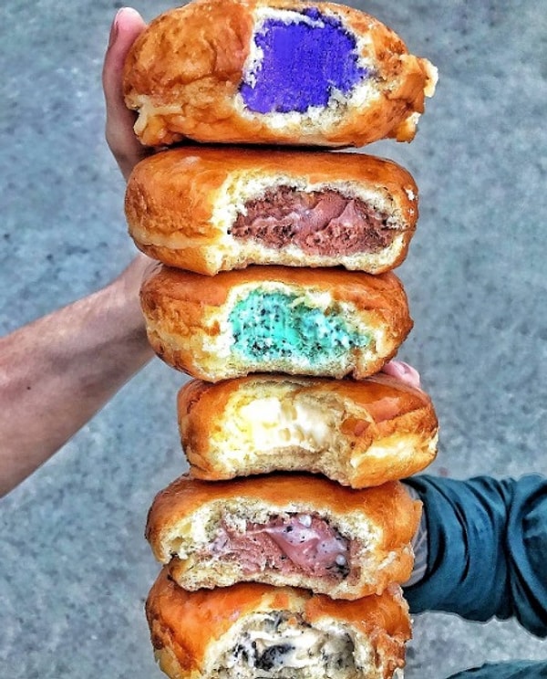 4. На своей страничке в Instagram создатели Halo это лакомство описывают так «Горячий снаружи, холодный внутри и вкусный по всей площади!»