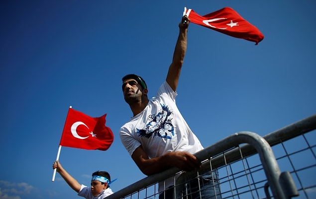 İngiltere’nin çok satan gazetelerinden The Guardian da idam tartışmalarını manşete taşıdı.
